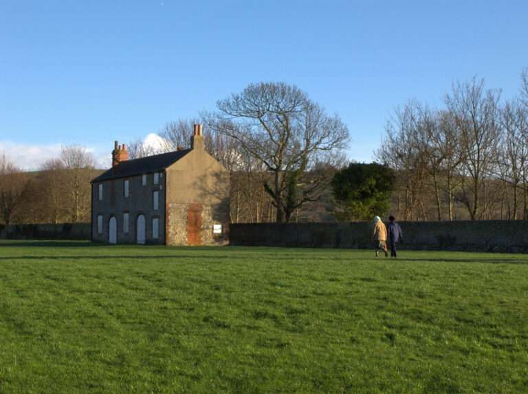 Lincolnshire Half House: Exploring the Peculiar Architecture and History of a Unique Home